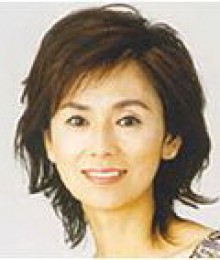 Маюмі Асака -  біографія